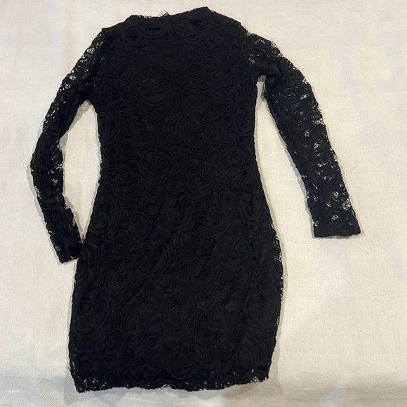 Windsor black long sleeve lace dress - Picture 5 of 5